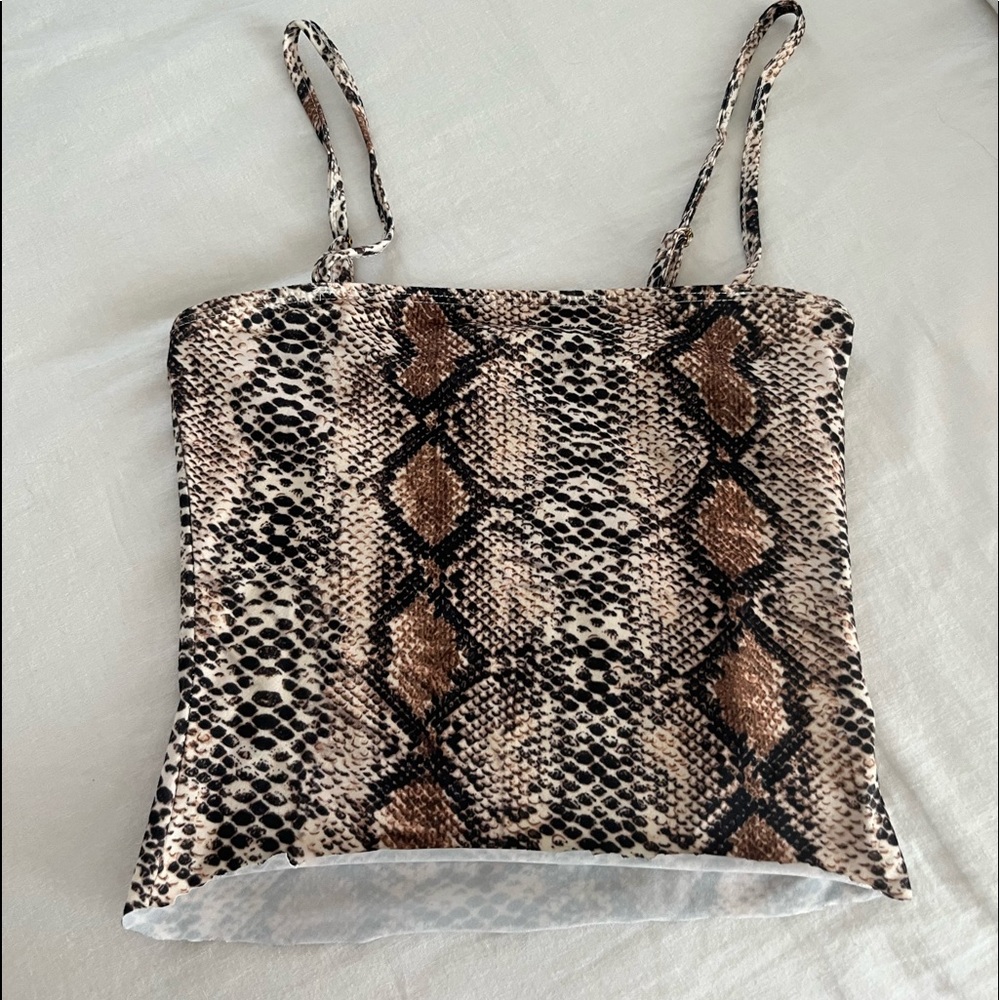 Adorable snake skin crop top!